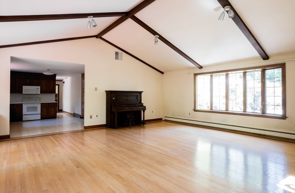 8 Castle Road Lexington, MA 02420 - Photo 9 of 24