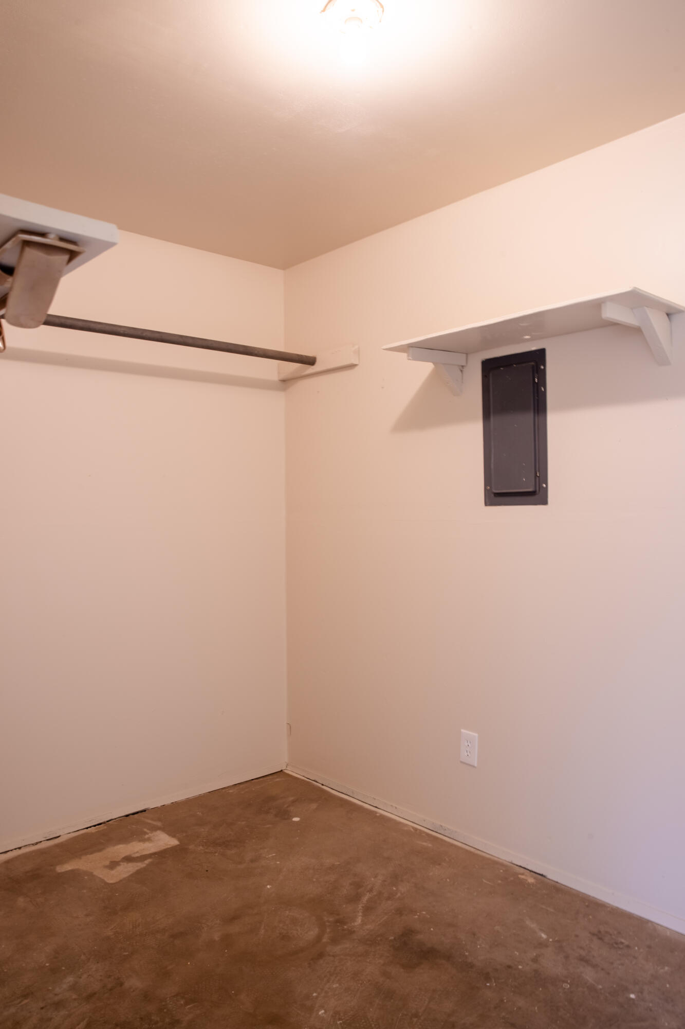 4926 48th Street Lubbock, TX 79414 - Photo 13 of 16 laundry room