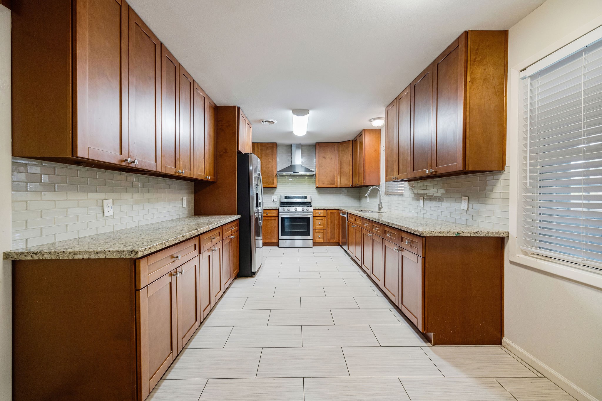 5554 Beechnut Street Houston, TX 77096 - Photo 4 of 21