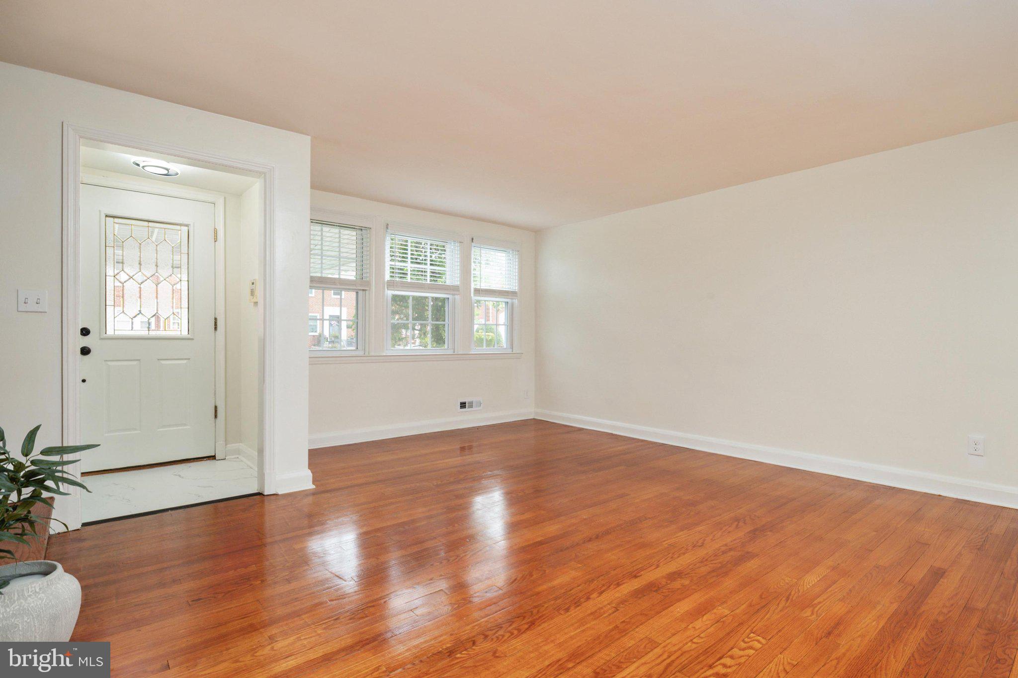 1521 Kennewick Road Baltimore, MD 21218 - Photo 7 of 31