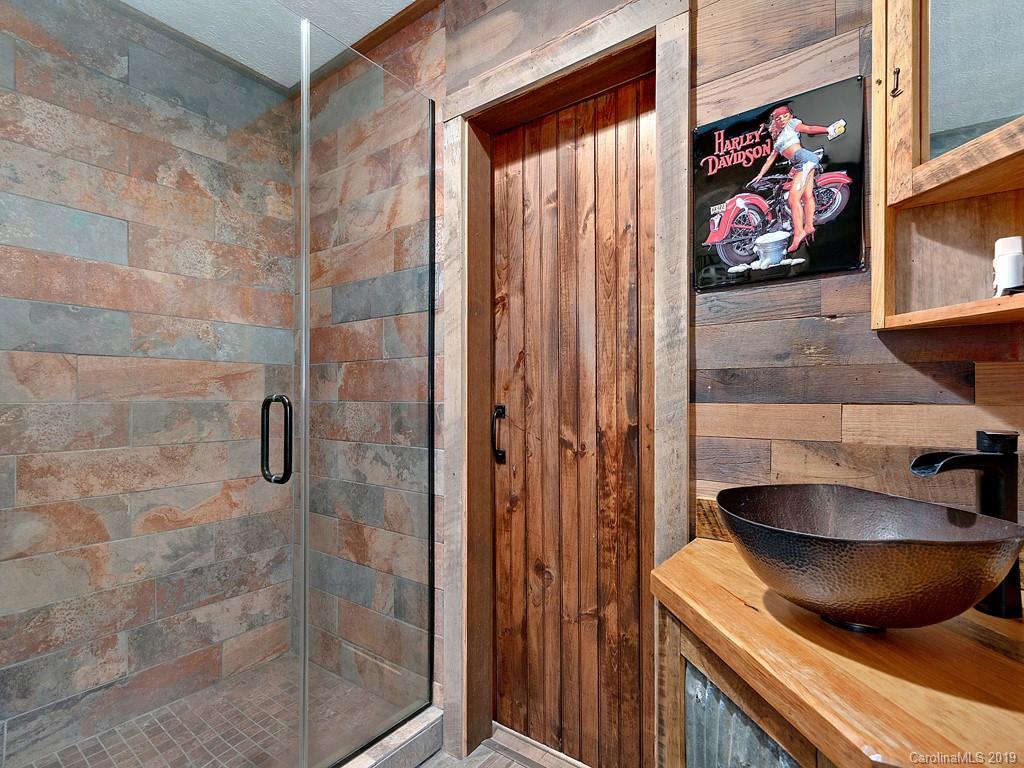 263 Stoney Brook Drive Clyde, NC 28721 - Photo 14 of 25 a close view of a bathroom