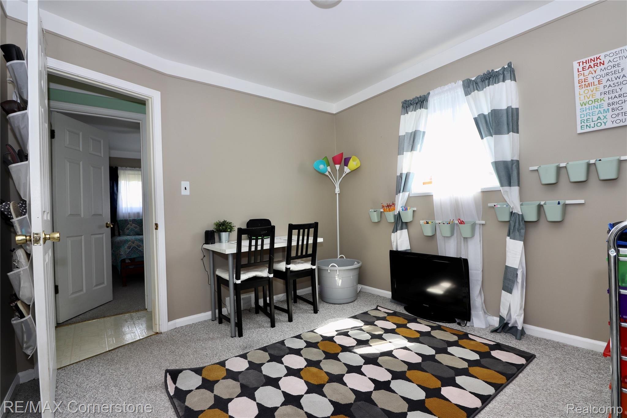149 Henry Ruff Road Garden City, MI 48135 - Photo 21 of 27 Bedroom
