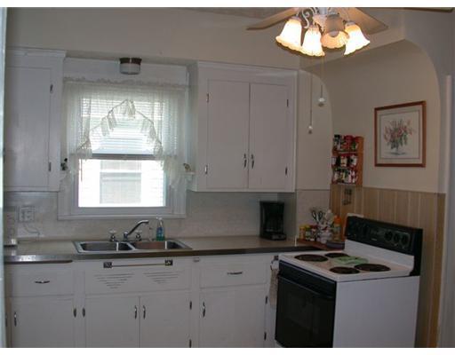 509 East Cecil Street Springfield, OH 45503 - Photo 5 of 18