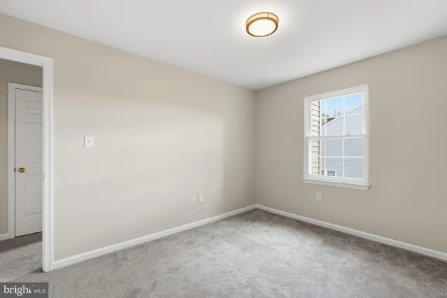 $2,800 | 6739 Rockledge Place, Centreville, VA 20121