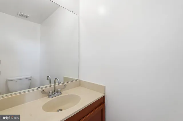 $2,800 | 6739 Rockledge Place, Centreville, VA 20121