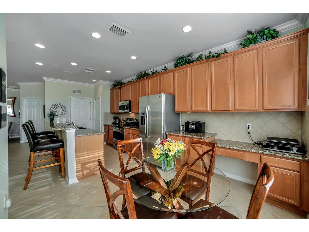 8886 Ravello Court Naples, FL 34114 - Photo 5 of 18 Kitchen