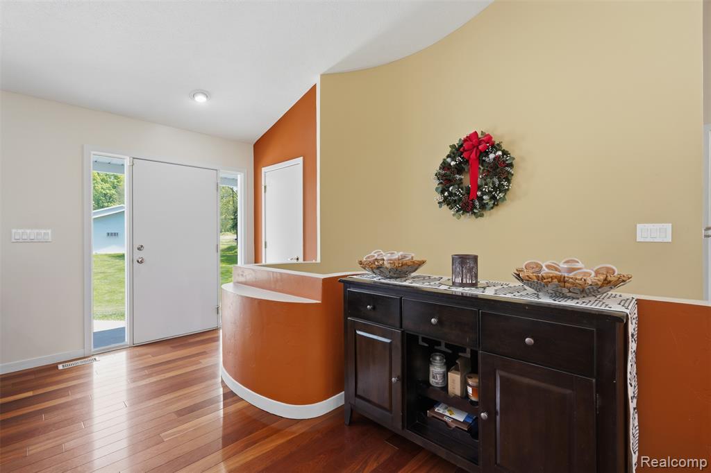 13158 Wood Road Bath, MI 48808 - Photo 4 of 72