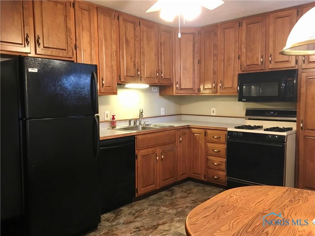 28797 Starlight Road Perrysburg, OH 43551 - Photo 3 of 10 Gallery Image 3