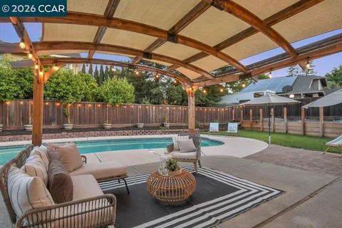 $1,119,999 | 1154 Breckenridge Court, Martinez, CA 94553