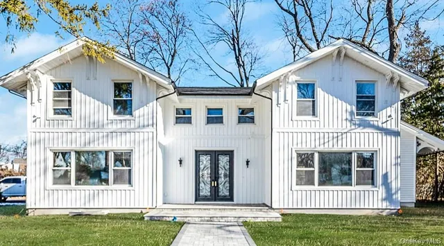 $2,200,000 | 141 Wilmot Road, Scarsdale, NY 10583