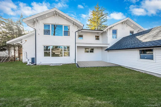 $2,200,000 | 141 Wilmot Road, Scarsdale, NY 10583