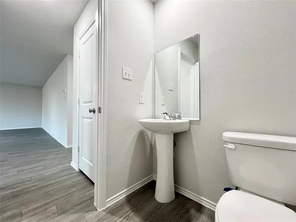 $2,200 | 872 Eagles Nest Drive, Cleburne, TX 76031