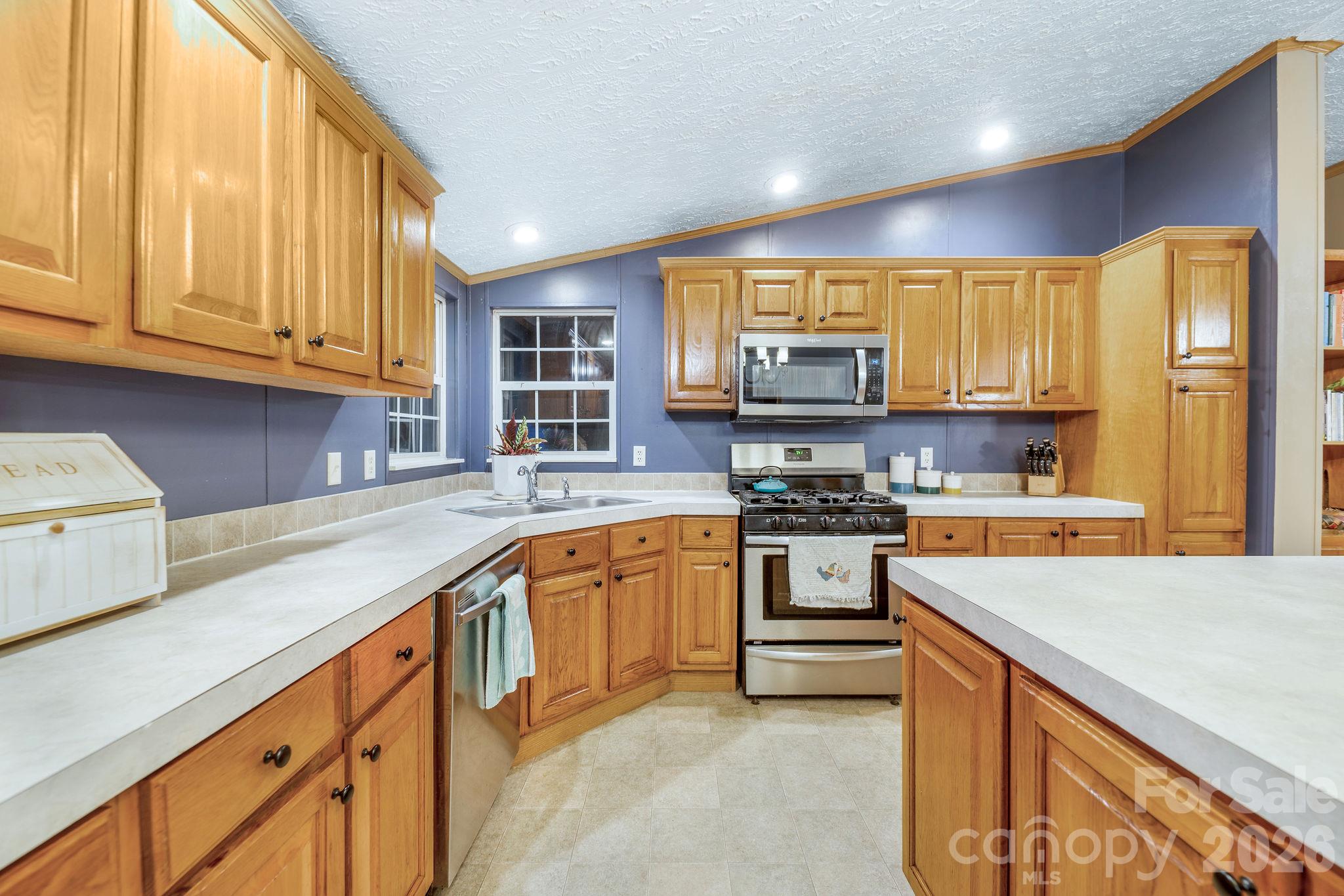 1102 Price Town Road Clyde, NC 28721 - Photo 18 of 39 Gallery Image 18