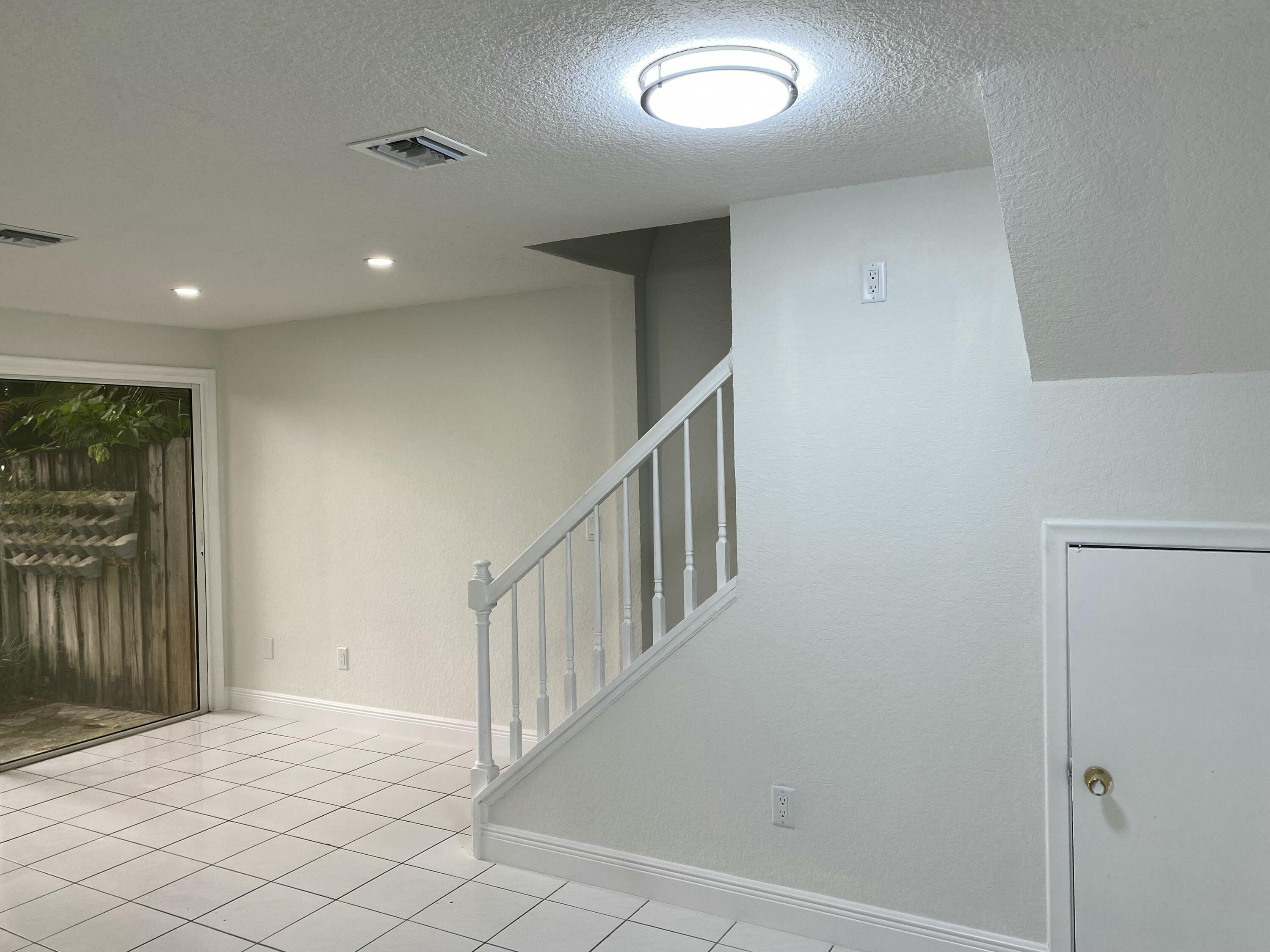 13474 Old Englishtown Road Wellington, FL 33414 - Photo 8 of 16 tempImageOcEr5L