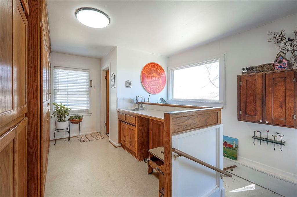 27615 Block Road Paola, KS 66071 - Photo 35 of 99