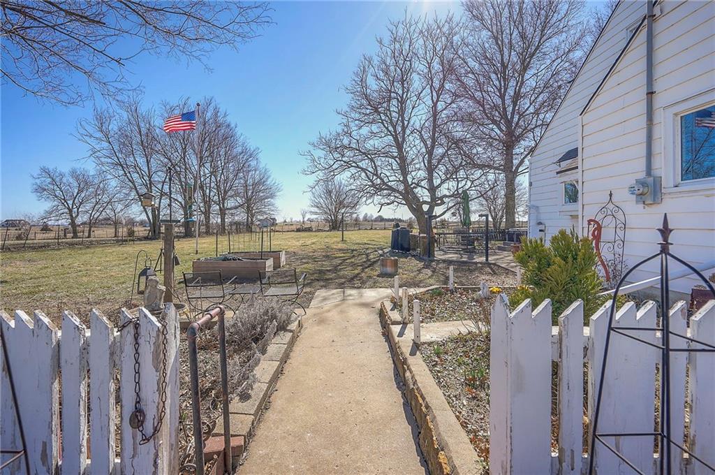 27615 Block Road Paola, KS 66071 - Photo 54 of 99