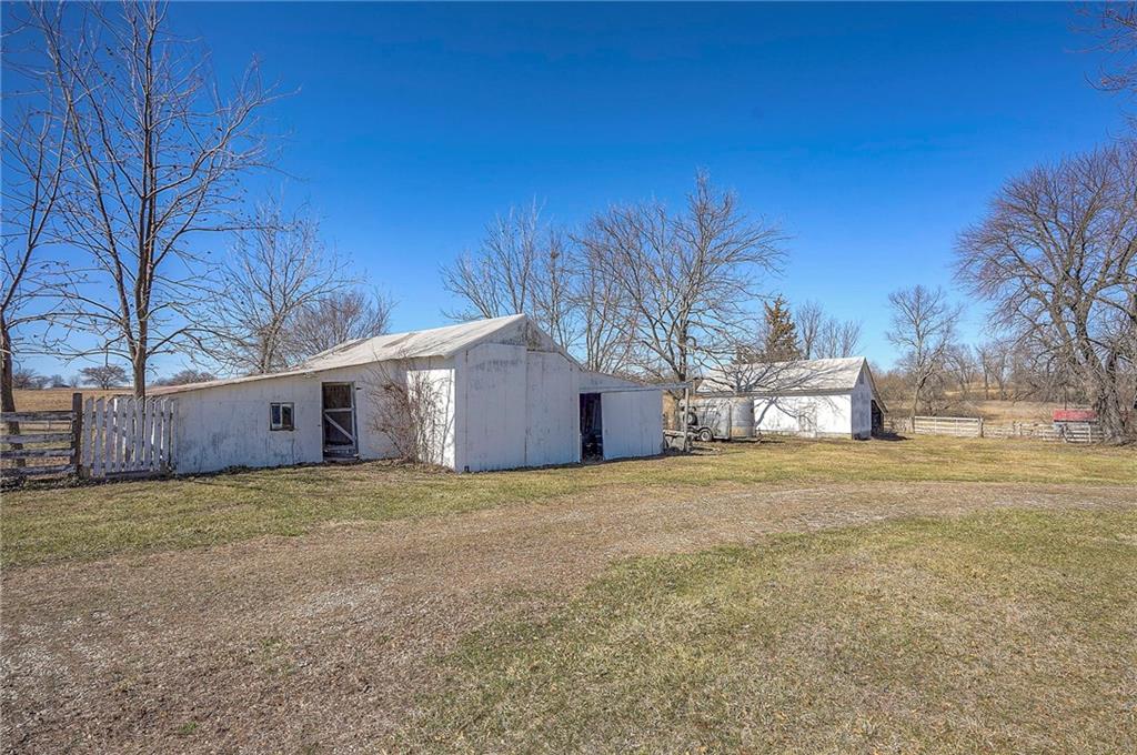 27615 Block Road Paola, KS 66071 - Photo 63 of 99