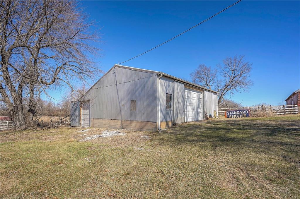 27615 Block Road Paola, KS 66071 - Photo 66 of 99