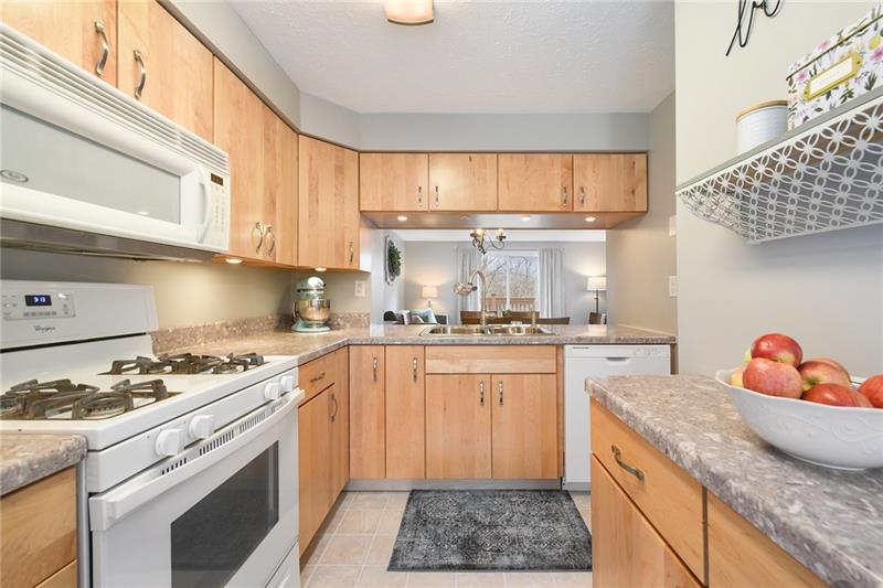 237 Shady Ridge Drive Monroeville, PA 15146 - Photo 14 of 25 Gallery Image 14