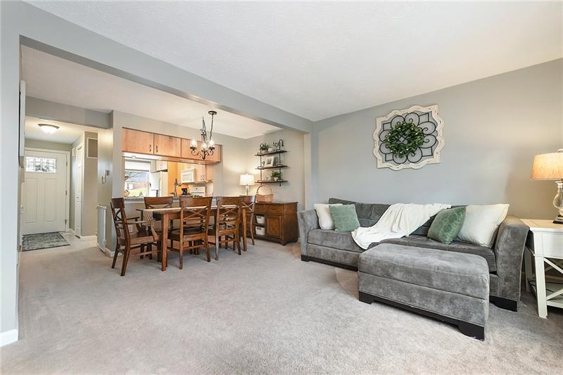237 Shady Ridge Drive Monroeville, PA 15146 - Photo 4 of 25 Gallery Image 4