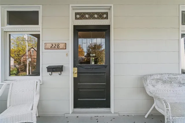 $350,000 | 228 South Clay Street, Zelienople, PA 16063