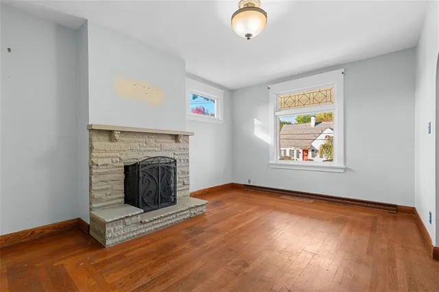 $350,000 | 228 South Clay Street, Zelienople, PA 16063