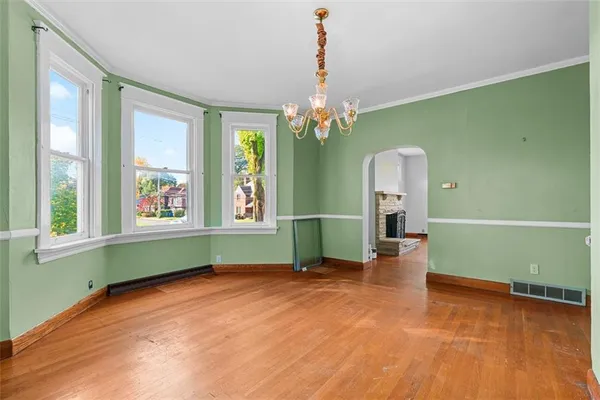 $350,000 | 228 South Clay Street, Zelienople, PA 16063