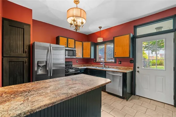 $350,000 | 228 South Clay Street, Zelienople, PA 16063