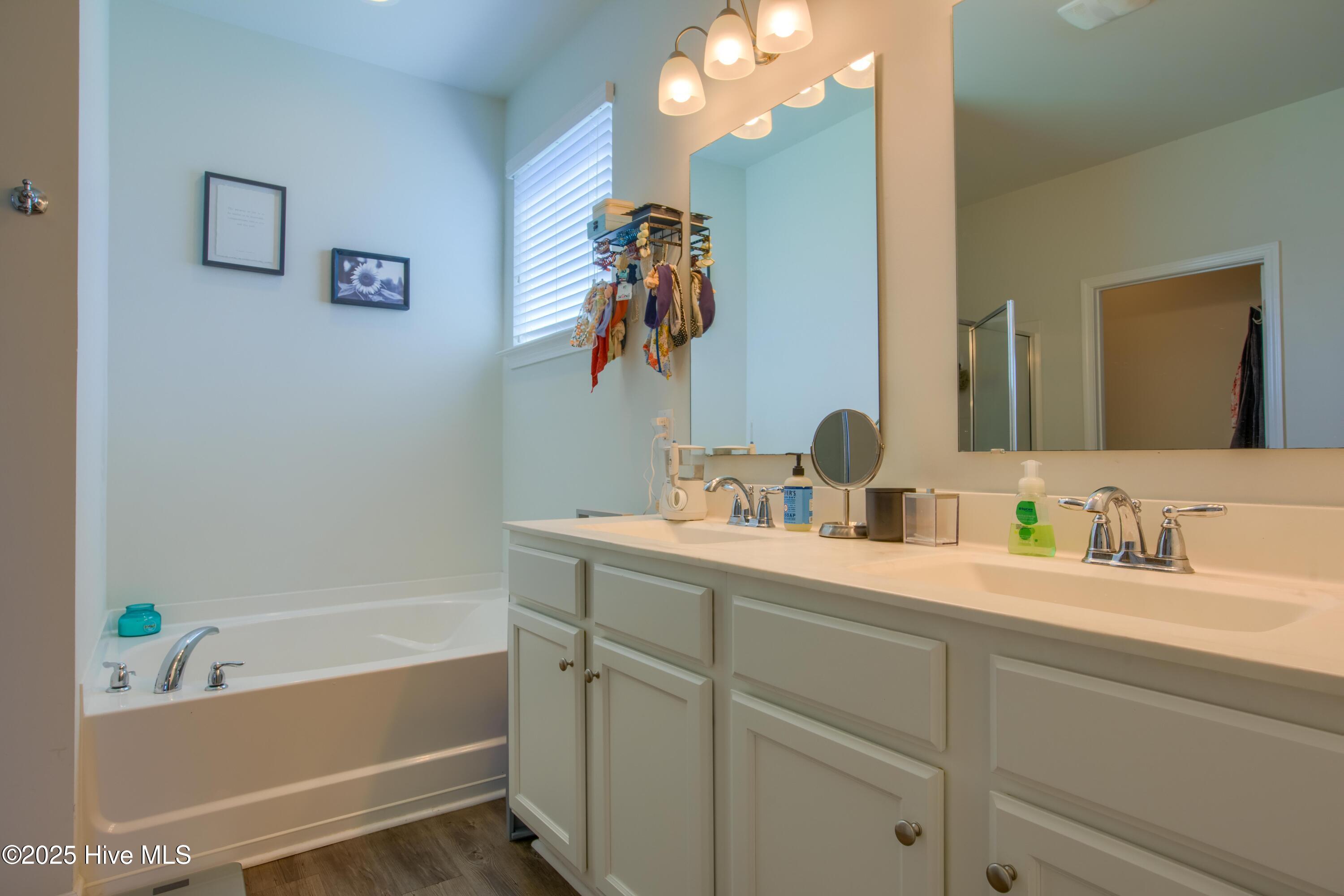 402 Saxby Way Holly Ridge, NC 28445 - Photo 19 of 32 402 Saxby - Interiors_4