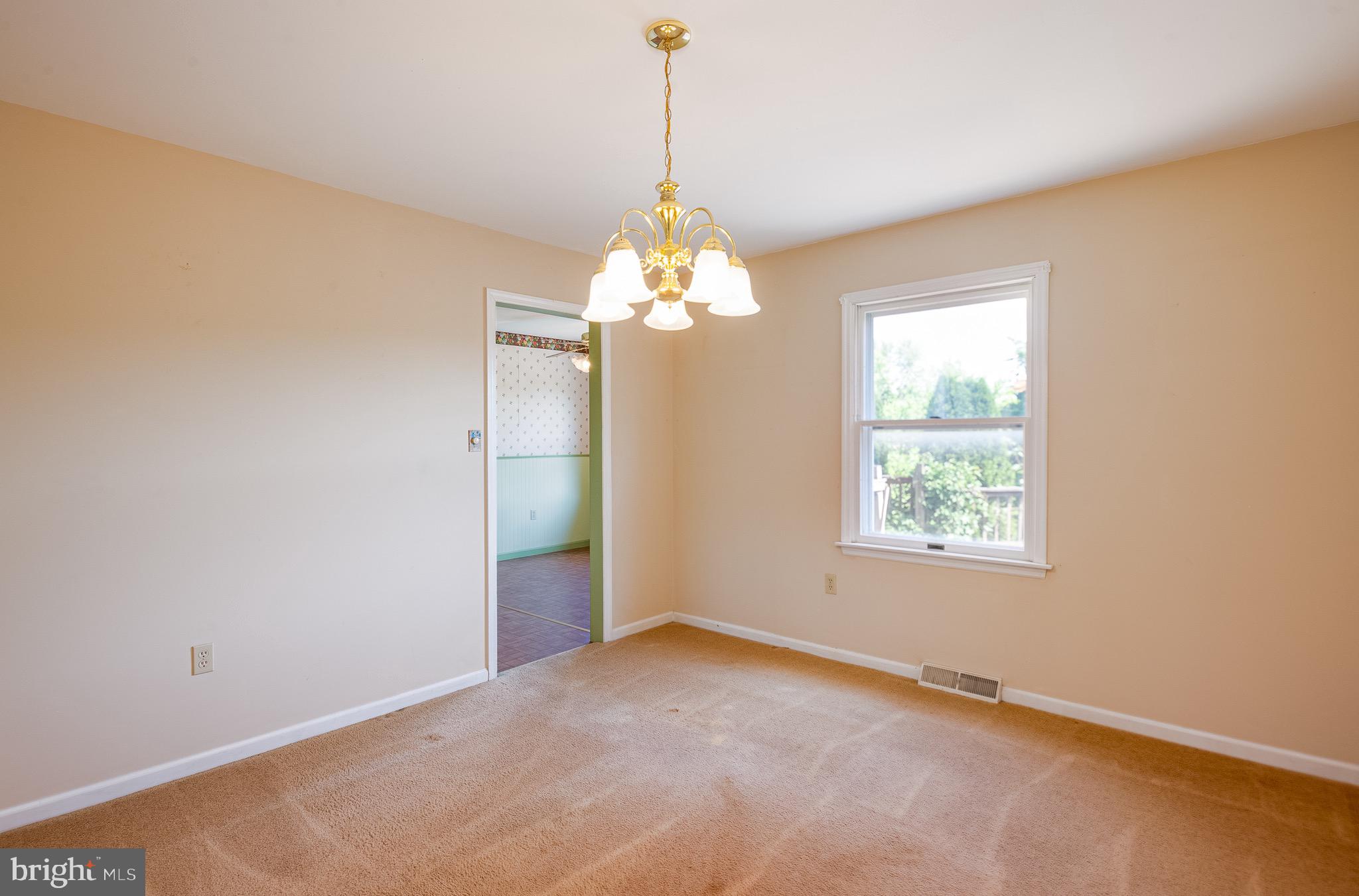 41 Flint Ridge Drive Shillington, PA 19607 - Photo 7 of 39 Formal Dining Room