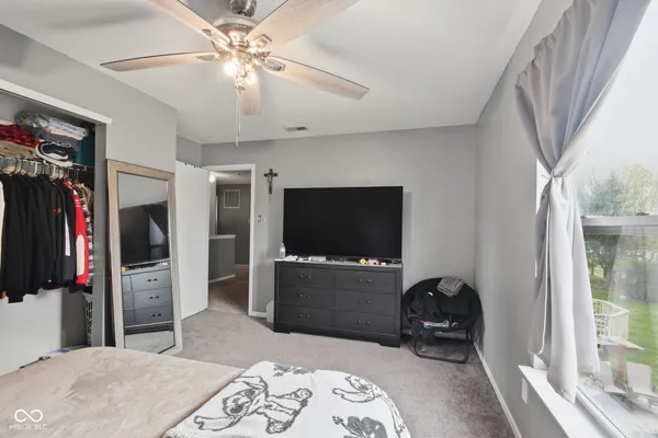 $274,500 | 1804 Southernwood Lane, Indianapolis, IN 46231