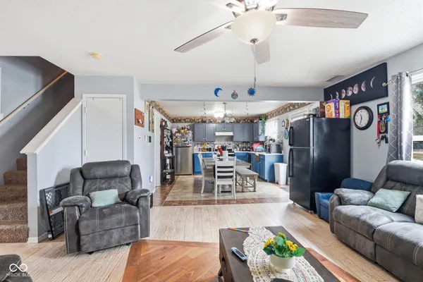 $274,500 | 1804 Southernwood Lane, Indianapolis, IN 46231