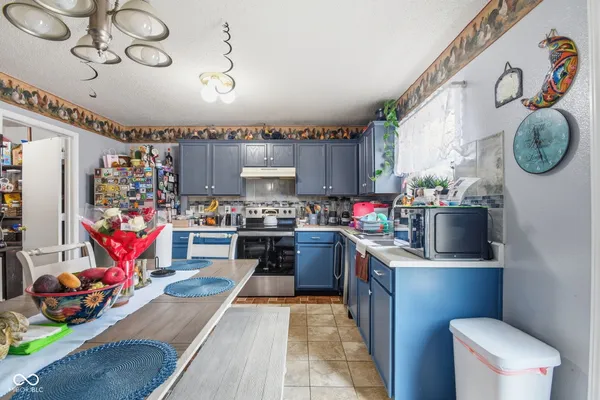 $274,500 | 1804 Southernwood Lane, Indianapolis, IN 46231