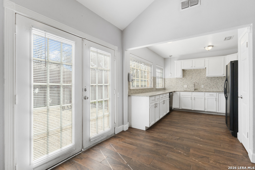 9135 Rue De Lis San Antonio, TX 78250 - Photo 10 of 32