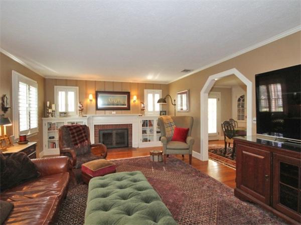 16 Marilyn Road Milton, MA 02186 - Photo 2 of 9 Gallery Image 2