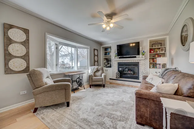 $3,200 | 1306 Canyon Run Road, Naperville, IL 60565