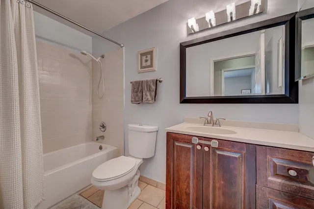 $3,200 | 1306 Canyon Run Road, Naperville, IL 60565