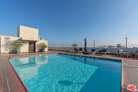 $1,849,000 | 325 North Oakhurst Drive, Unit 203, Beverly Hills, CA 90210