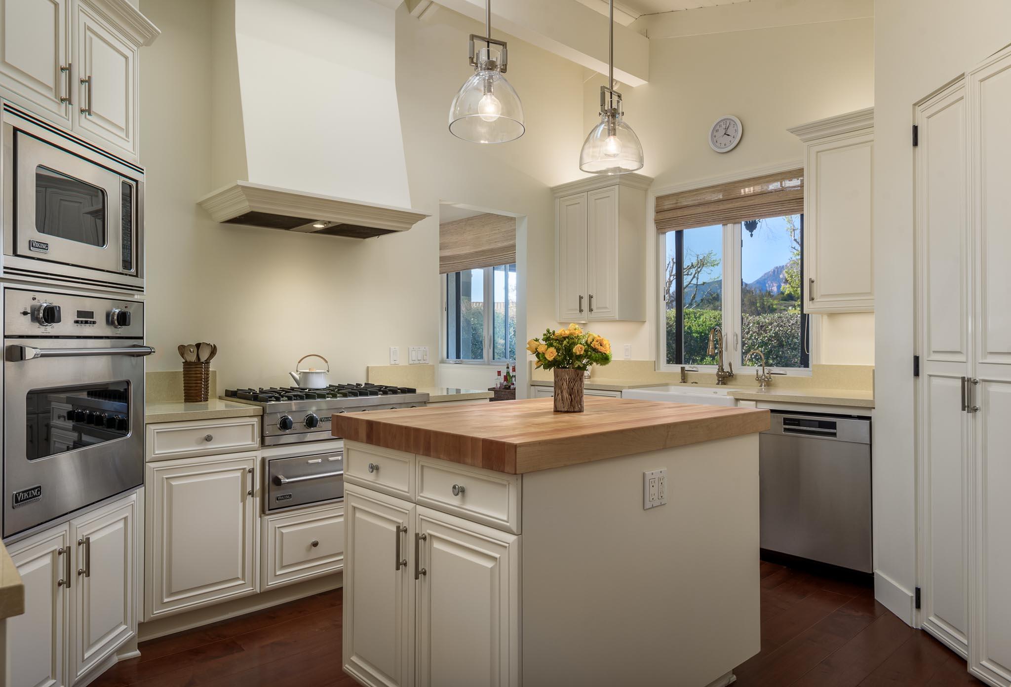 141 Coronada Circle Santa Barbara, CA 93108 - Photo 16 of 23 Kitchen