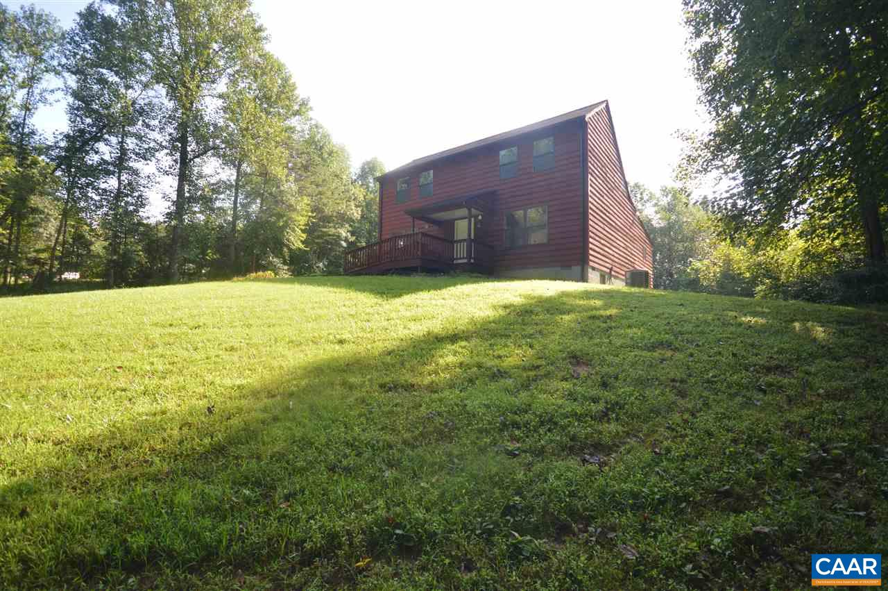 95 Westview Road Ruckersville, VA 22968 - Photo 12 of 42 a backyard of a house