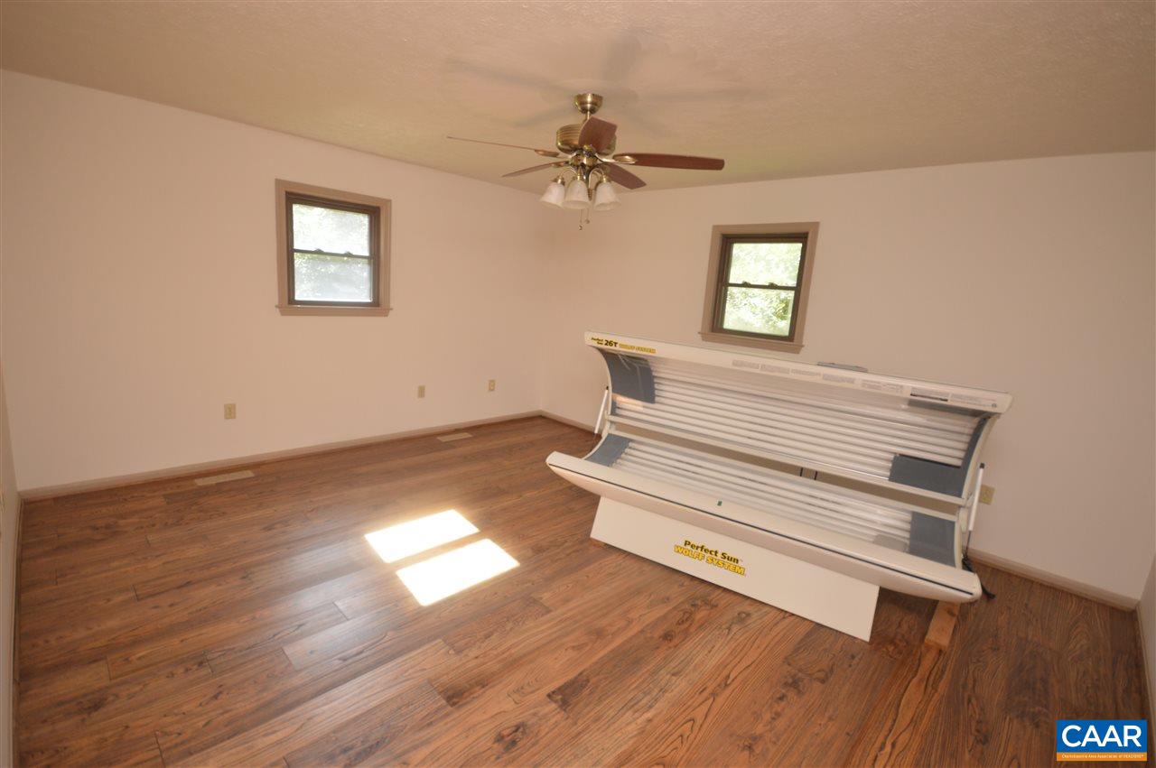95 Westview Road Ruckersville, VA 22968 - Photo 39 of 42 a view of entryway with wooden floor