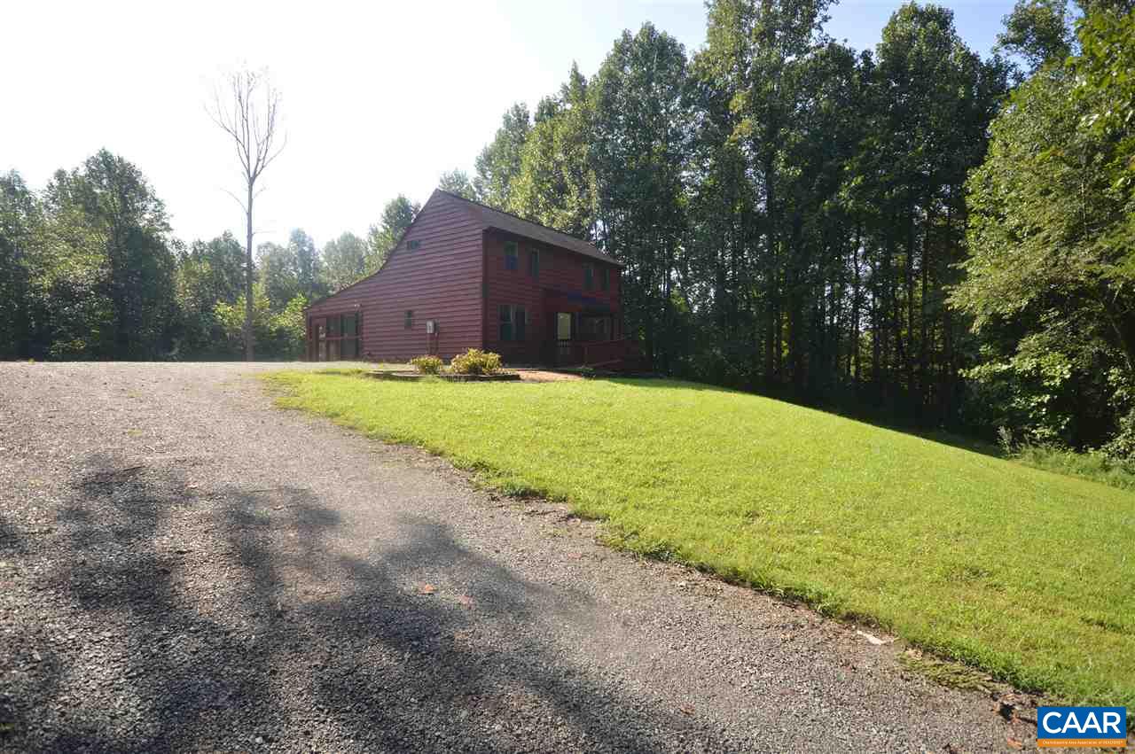 95 Westview Road Ruckersville, VA 22968 - Photo 9 of 42 a view of a yard with a house