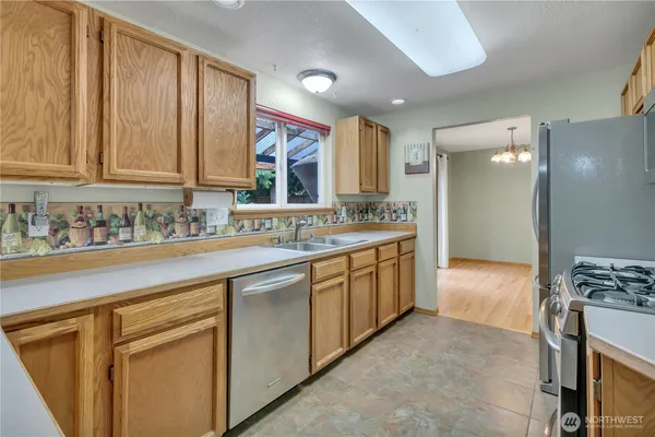 $565,000 | 565 Bell Court Southeast, Tumwater, WA 98501