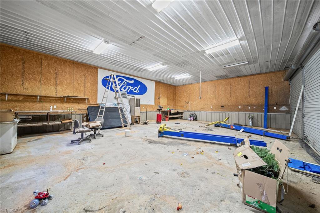 420 Settle Road Ronda, NC 28670 - Photo 27 of 31 Gallery Image 27