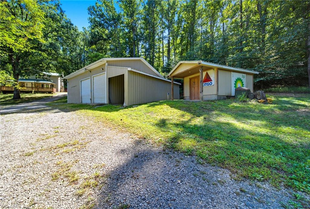420 Settle Road Ronda, NC 28670 - Photo 7 of 31 Gallery Image 7