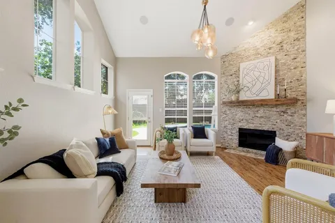 $850,000 | 7947 Glade Hill Court, Dallas, TX 75218