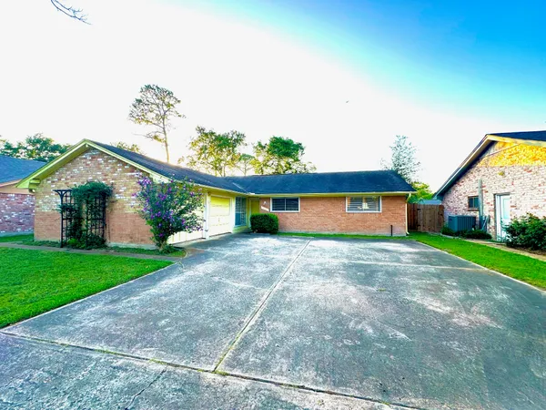 $1,799 | 7238 Woodfern Drive, Houston, TX 77040