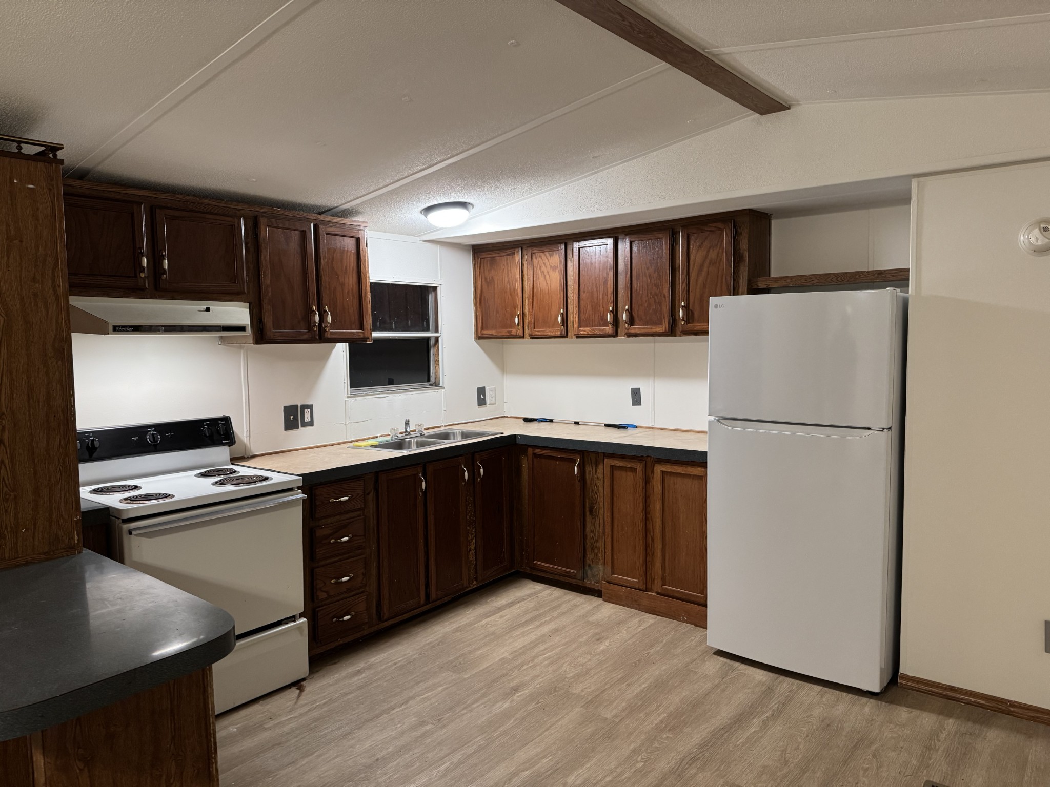 10926 Old County Line Road Bon Aqua, TN 37025 - Photo 6 of 16