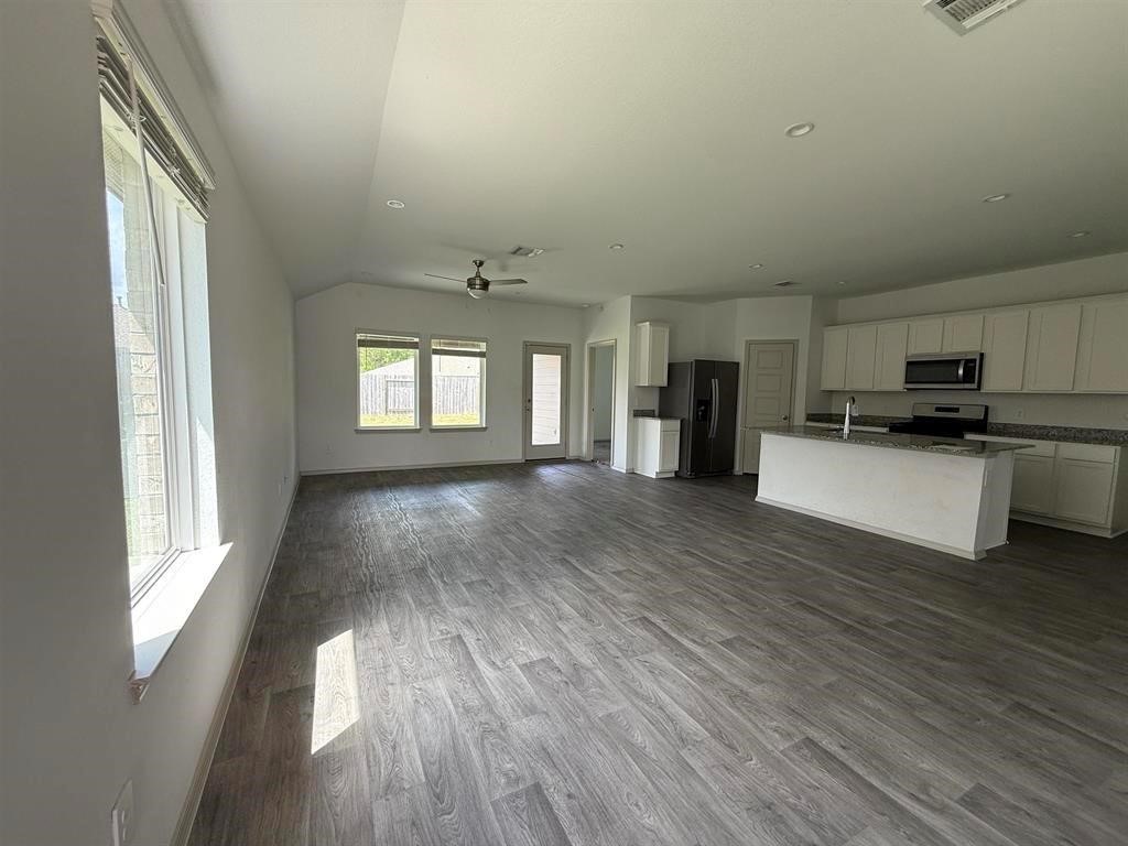 6710 Riplee Street Beaumont, TX 77713 - Photo 3 of 20 Gallery Image 3