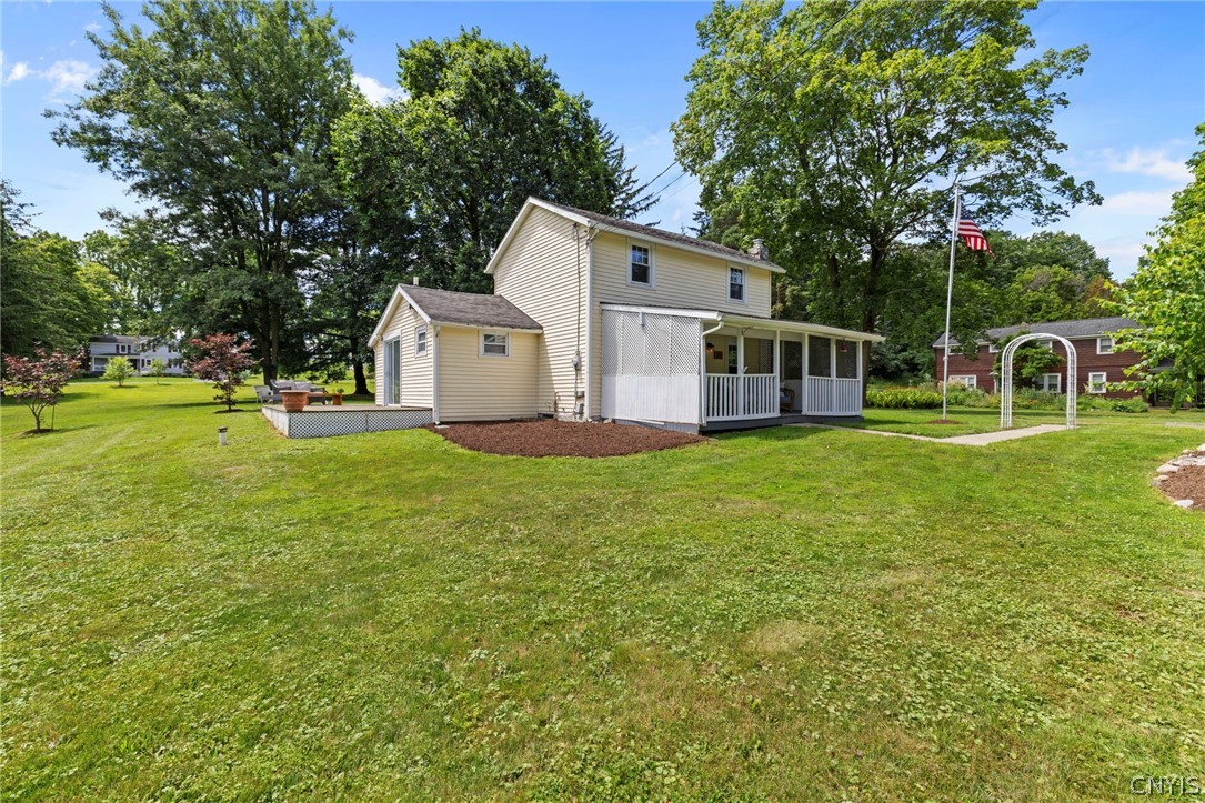 586 Stump Road Skaneateles Falls, NY 13153 - Photo 4 of 49